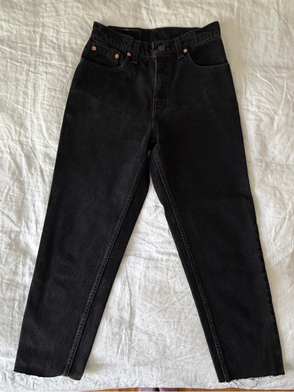 Vintage Levi’s 550 Women's Black High-Rise Straight Leg Jeans